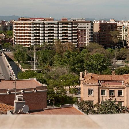 Beds & Breaks Gimenez Apartment Valencia Exterior photo